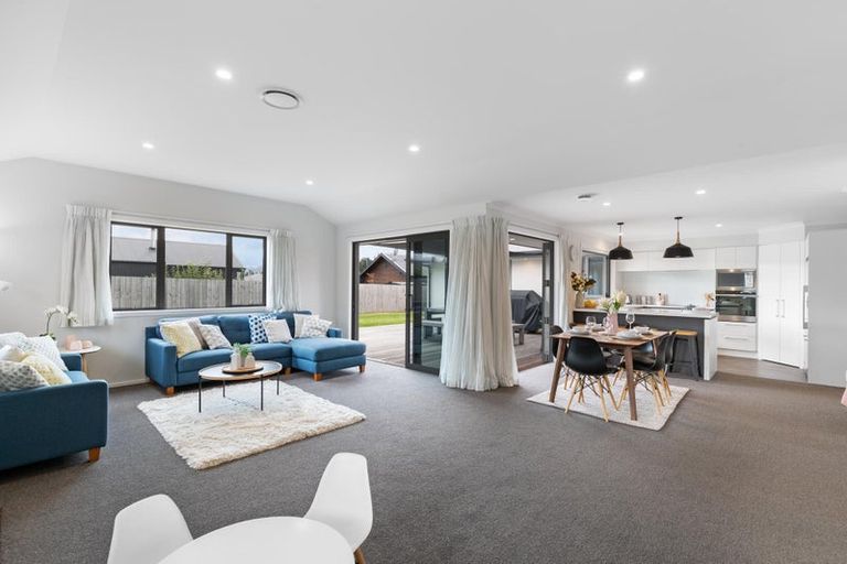 Photo of property in 5 Turnbull Crescent, Wanaka, 9305