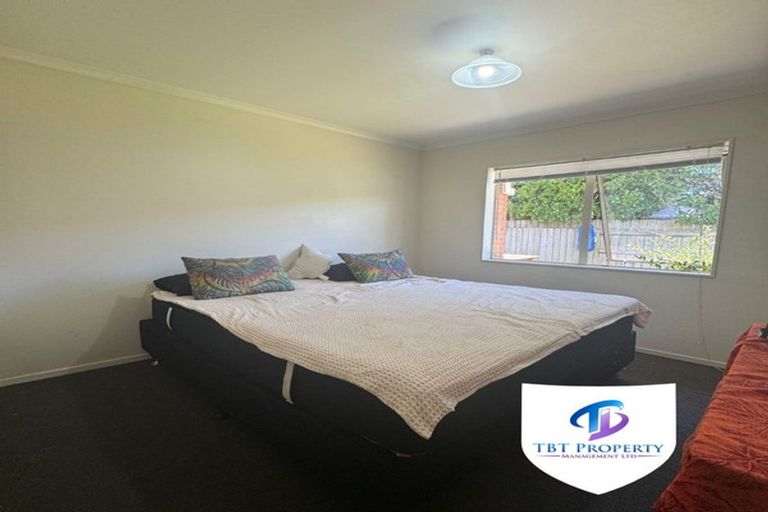 Photo of property in 10 Portrush Lane, Takanini, 2112