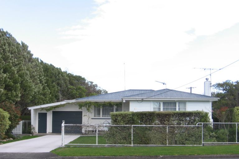 Photo of property in 38 Bell Street, Featherston, 5710