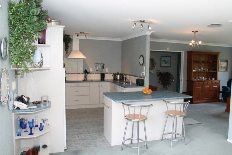 Photo of property in 8 Workman Way, Onerahi, Whangarei, 0110