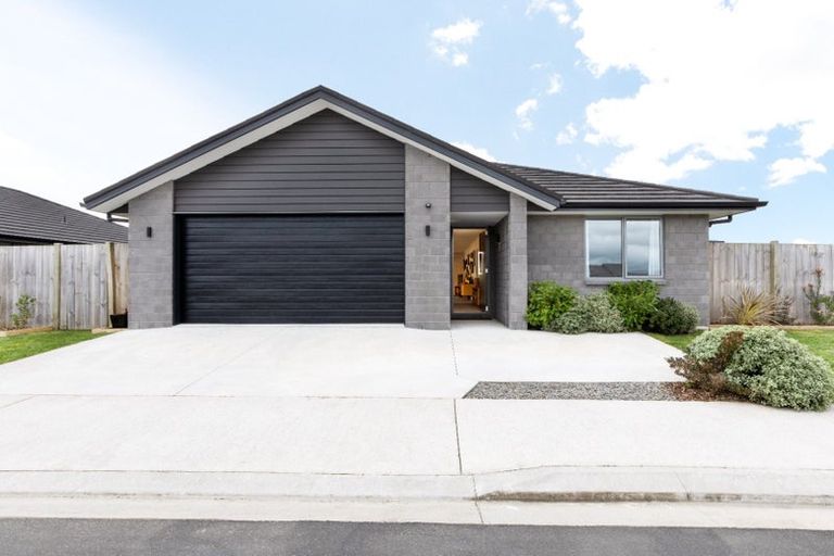 Photo of property in 2 Dyer Lane, Cambridge, 3434