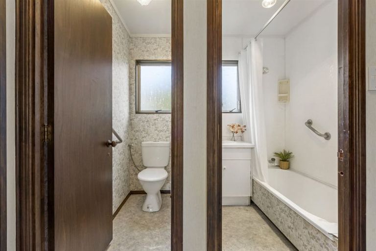 Photo of property in 3/332 Rangatira Road, Beach Haven, Auckland, 0626