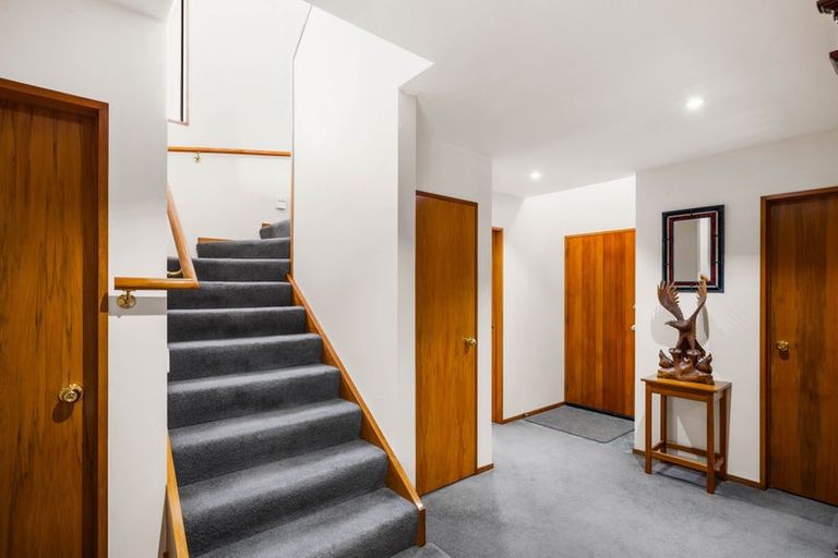 Photo of property in 140 Memorial Avenue, Burnside, Christchurch, 8053