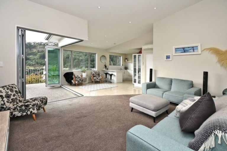 Photo of property in 11 Maurice Knowles Lane, Cashmere, Christchurch, 8022