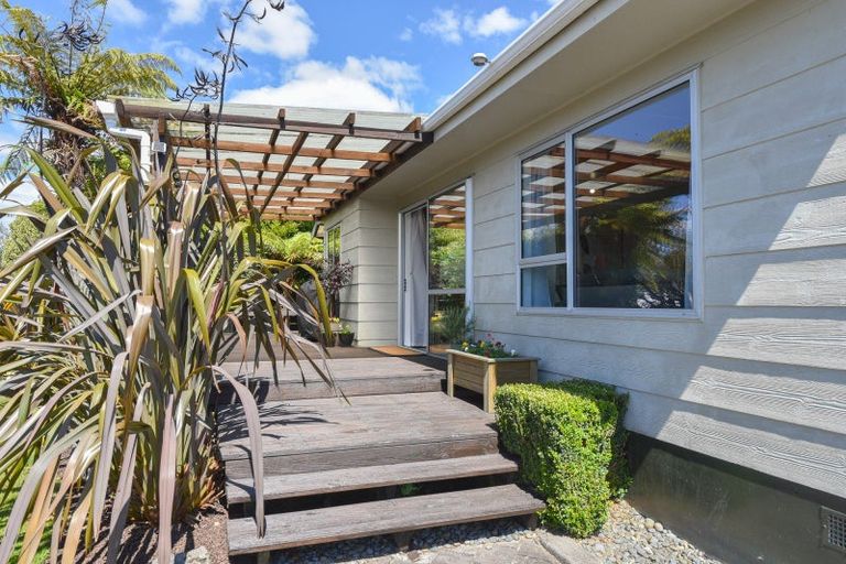 Photo of property in 14 Burton Place, Owhata, Rotorua, 3010
