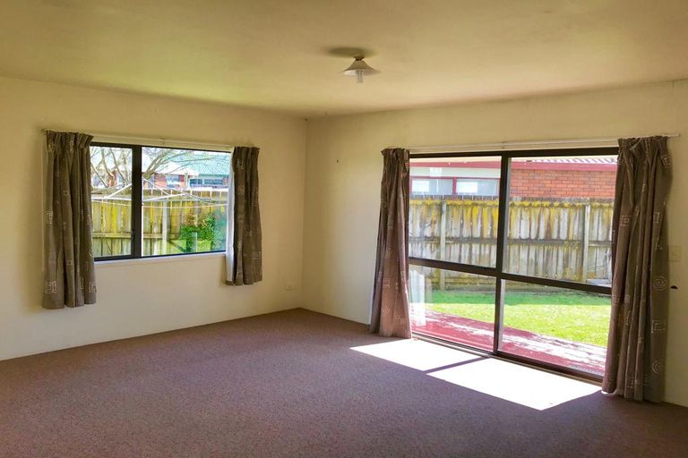 Photo of property in 1/29 Aeronautic Road, Takanini, 2112