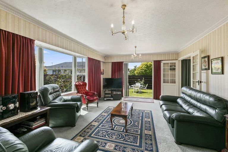 Photo of property in 19 Waddington Drive, Naenae, Lower Hutt, 5011