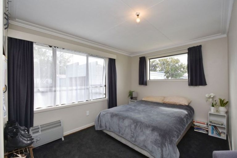 Photo of property in 216 Conyers Street, Strathern, Invercargill, 9812