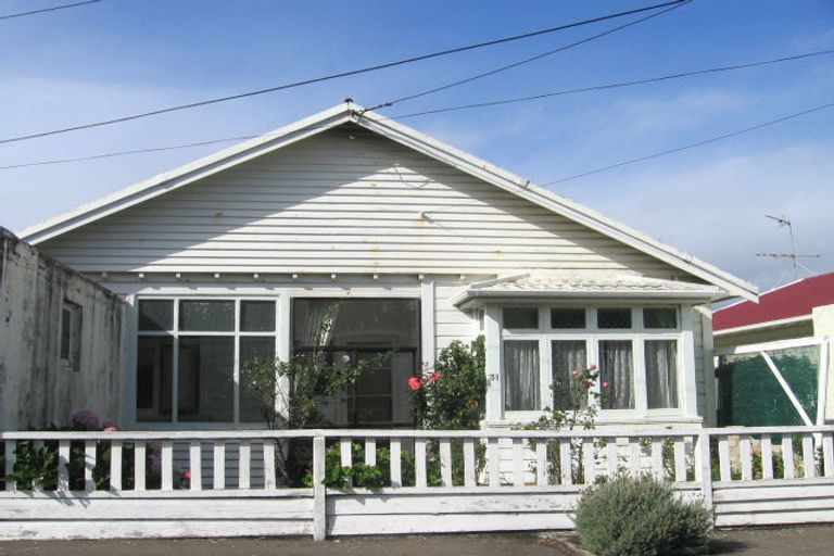 Photo of property in 31 Freyberg Street, Lyall Bay, Wellington, 6022