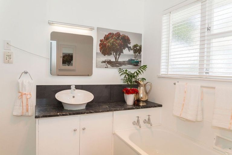 Photo of property in 10 Ranfurly Street, Dannevirke, 4930