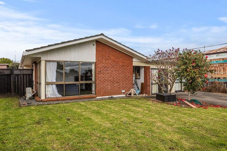 Photo of property in 11 Jillteresa Crescent, Half Moon Bay, Auckland, 2012