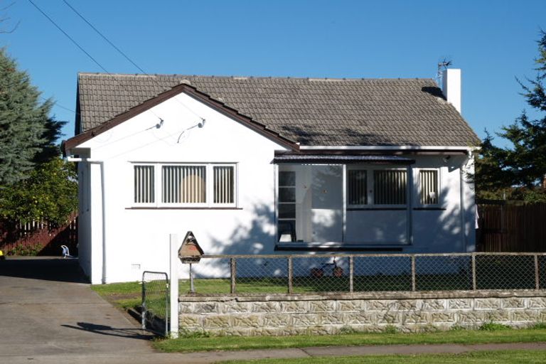 Photo of property in 2/15 John Street, Mangere East, Auckland, 2024