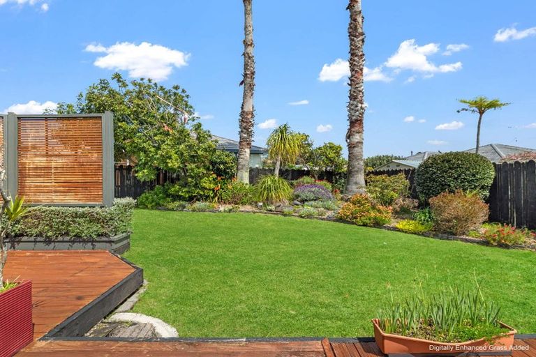 Photo of property in 22 Waitoa Street, Waiuku, 2123