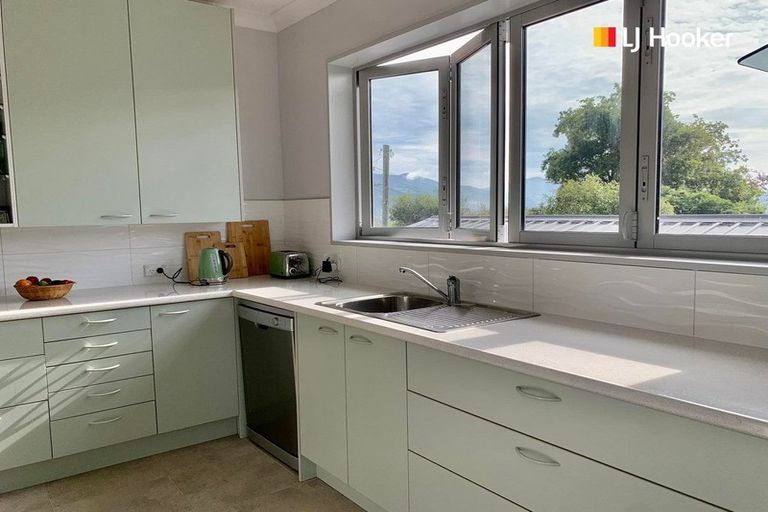 Photo of property in 1 Jane Street, Macandrew Bay, Dunedin, 9014