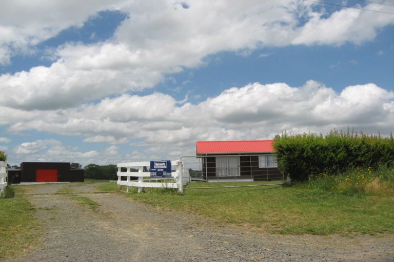 Photo of property in 271 Lewis Road, Karaka, Papakura, 2580