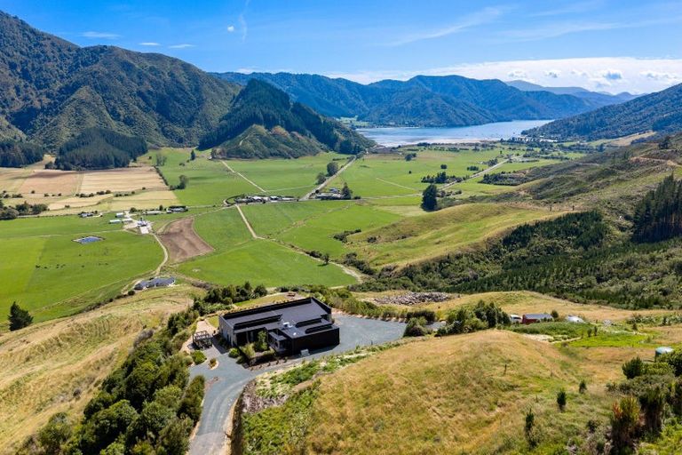 Photo of property in 1424 Queen Charlotte Drive, Linkwater, 7281