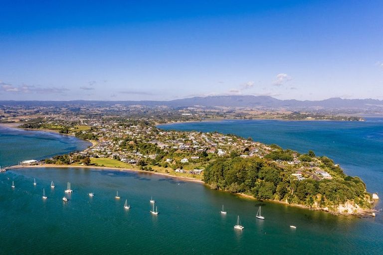 Photo of property in 11c Western Avenue, Omokoroa, 3114