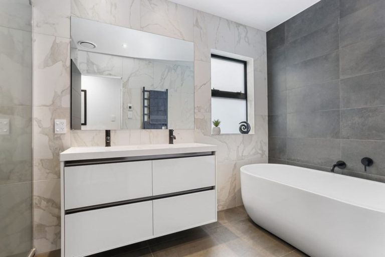 Photo of property in 32 Tuatua Road, Hobsonville, Auckland, 0616