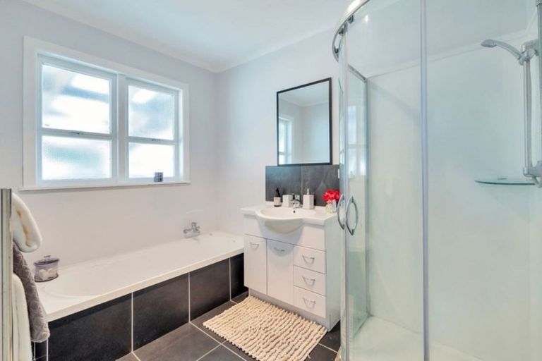 Photo of property in 16 George Street, Papakura, 2110