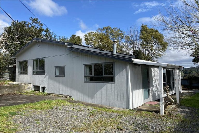Photo of property in 304 Glengarry Road, Glen Eden, Auckland, 0602