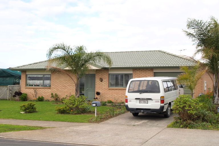 Photo of property in 38 Langiola Drive, Favona, Auckland, 2024