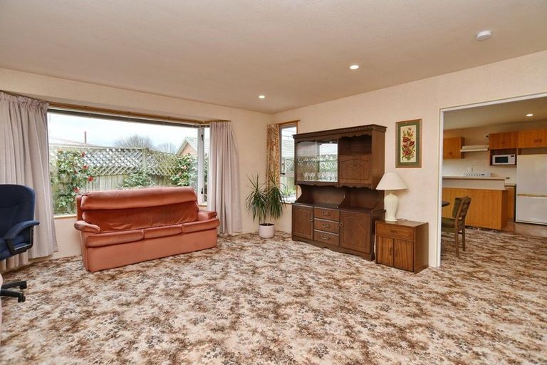 Photo of property in 2/23a Meadow Street, Papanui, Christchurch, 8052