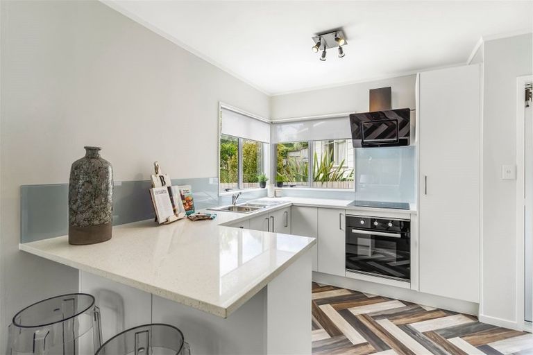 Photo of property in 2/23 Tawa Road, Te Atatu Peninsula, Auckland, 0610