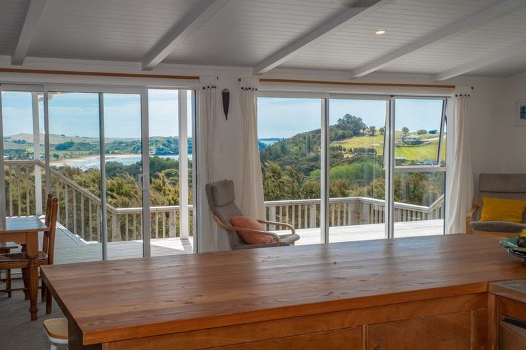 Photo of property in 95 Stratford Drive, Cable Bay, 0420