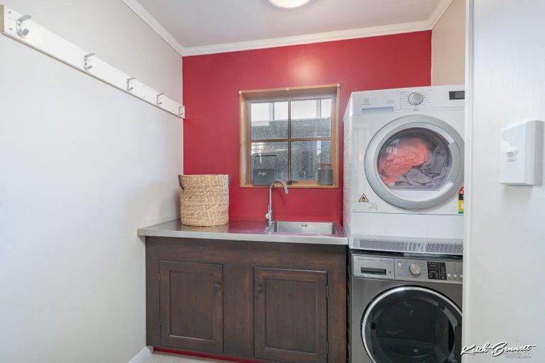 Photo of property in 15 Johnswood Grove, Clouston Park, Upper Hutt, 5018