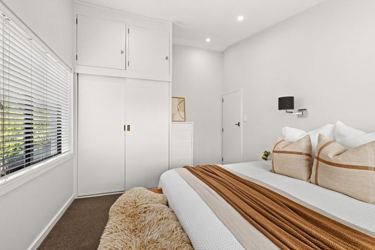 Photo of property in 9 Busby Hill, Havelock North, 4130