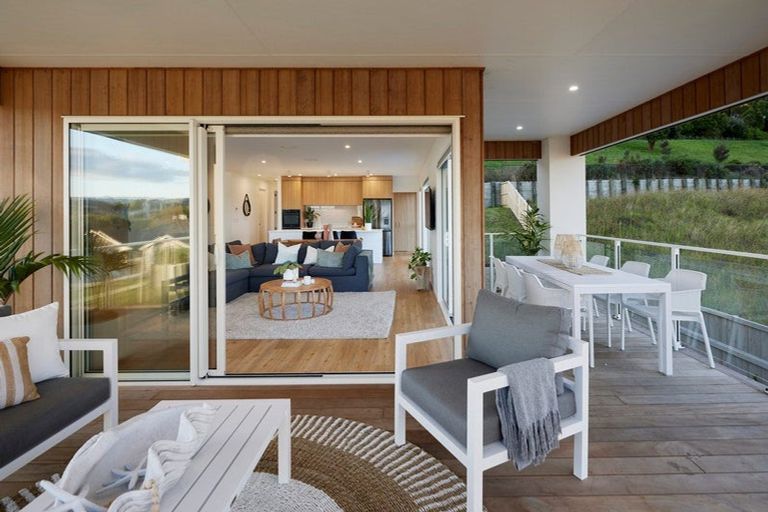 Photo of property in 45 Lakeside Terrace, Omokoroa, 3114