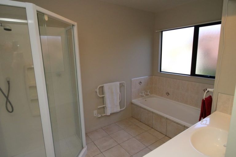 Photo of property in 36d Shelter Grove, Frankleigh Park, New Plymouth, 4310
