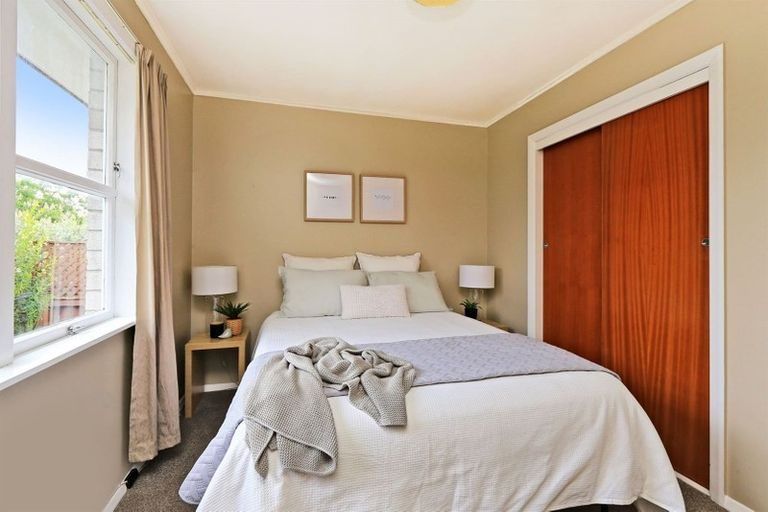 Photo of property in 2/65 Middle Road, Havelock North, 4130