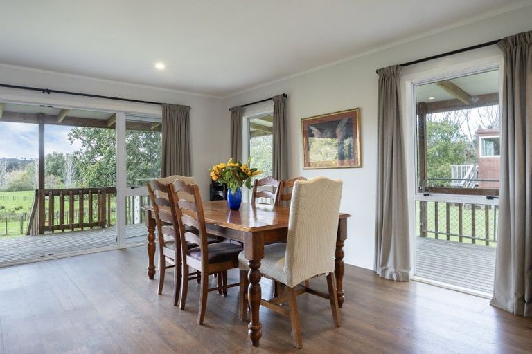 Photo of property in 293 Ararimu Valley Road, Helensville, Waimauku, 0882