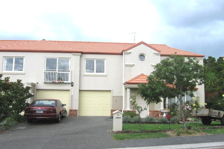 Photo of property in 5 Bickleigh Grove, New Lynn, Auckland, 0600