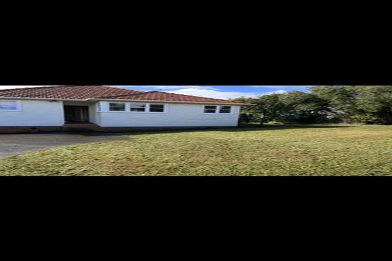 Photo of property in 2/161 Chivalry Road, Glenfield, Auckland, 0629