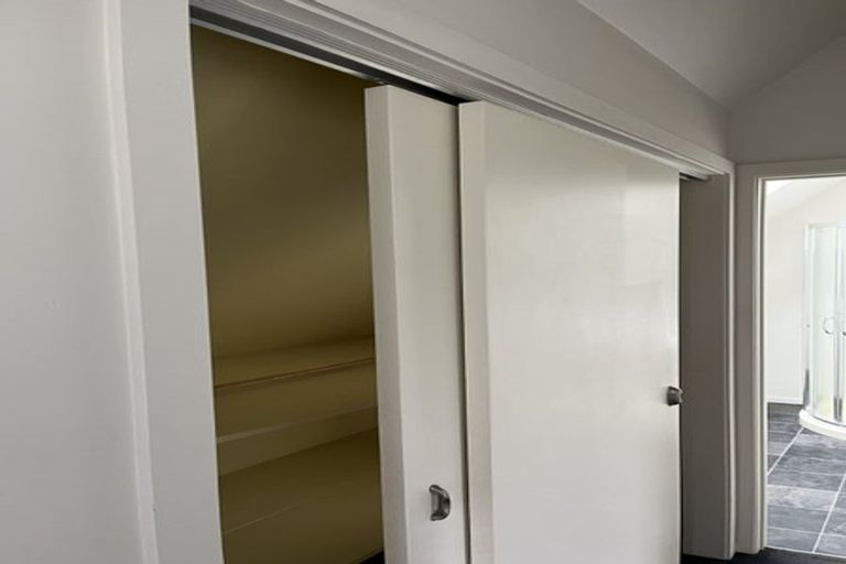 Photo of property in 15 Ruapehu Drive, Fitzherbert, Palmerston North, 4410