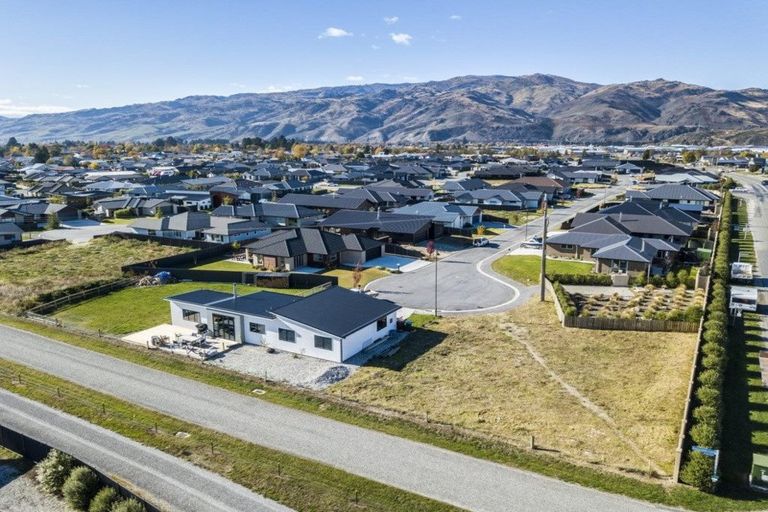 Photo of property in 13 Phoenix Place, Cromwell, 9310