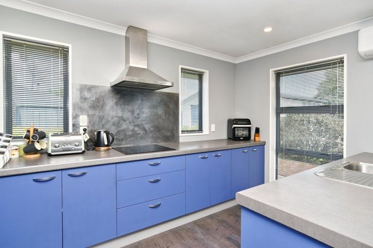 Photo of property in 11 James Drive, Woodend, 7610