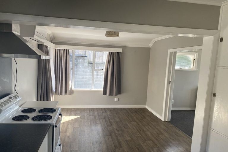 Photo of property in 12 Lawry Street, Moturoa, New Plymouth, 4310