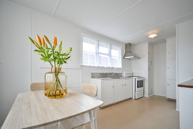 Photo of property in 404 Montgomery Street, Raureka, Hastings, 4120