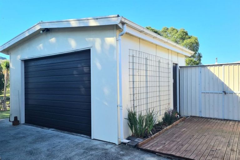 Photo of property in 59 Thames Road, Paeroa, 3600