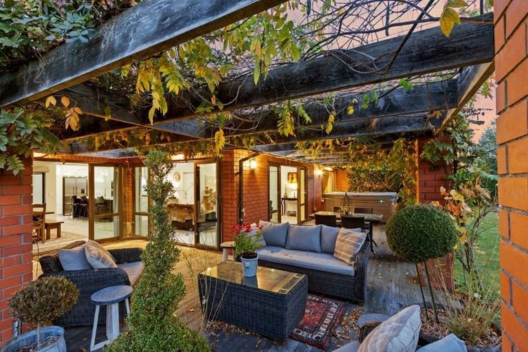 Photo of property in 6 Meadowcroft Lane, Harewood, Christchurch, 8051