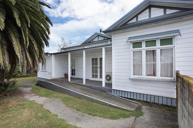 Photo of property in 30 Cuba Street, Marton, 4710