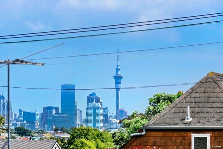 Photo of property in 3/10 Hororata Road, Hauraki, Auckland, 0622