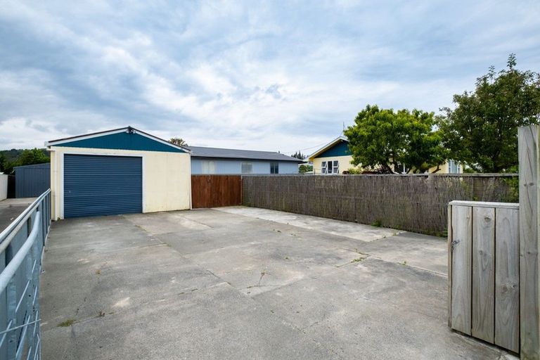 Photo of property in 581 Main North Road, Bay View, Napier, 4104
