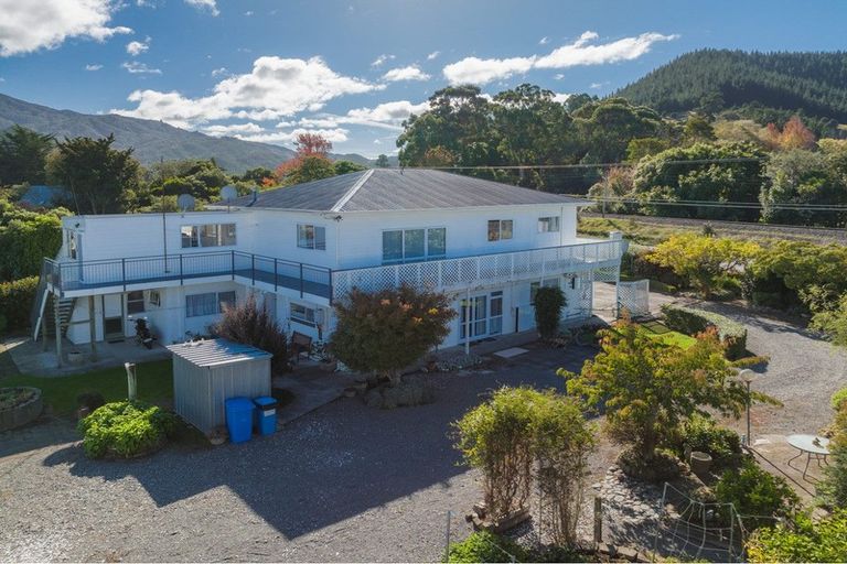 Photo of property in 1866 State Highway 1, Tuamarina, Blenheim, 7273