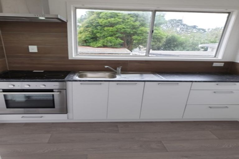 Photo of property in 2/34 Mayfield Road, Glenfield, Auckland, 0629