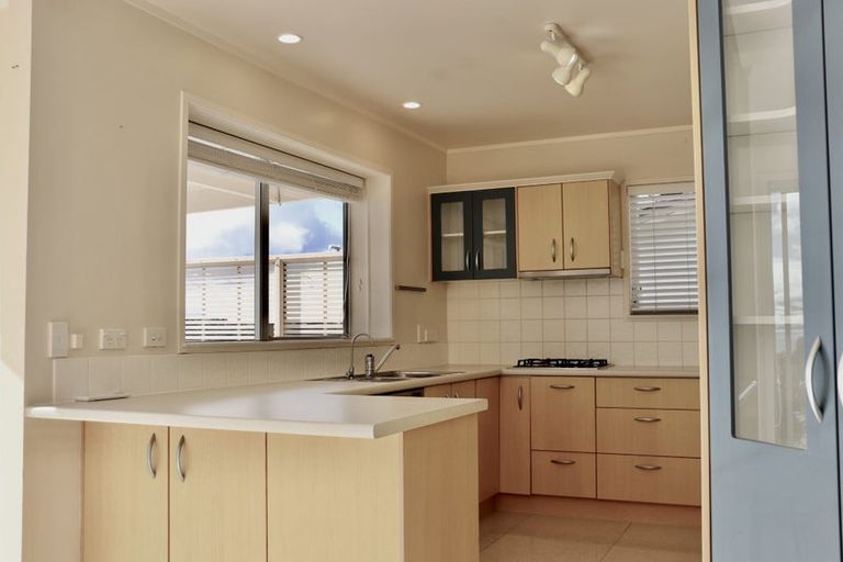 Photo of property in 232 Vipond Road, Stanmore Bay, Whangaparaoa, 0932