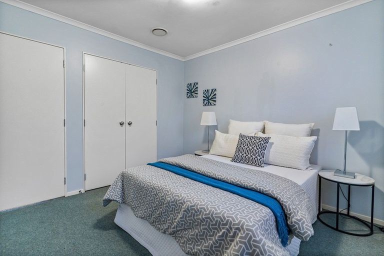 Photo of property in 12 Bokeen Lane, Flat Bush, Auckland, 2019